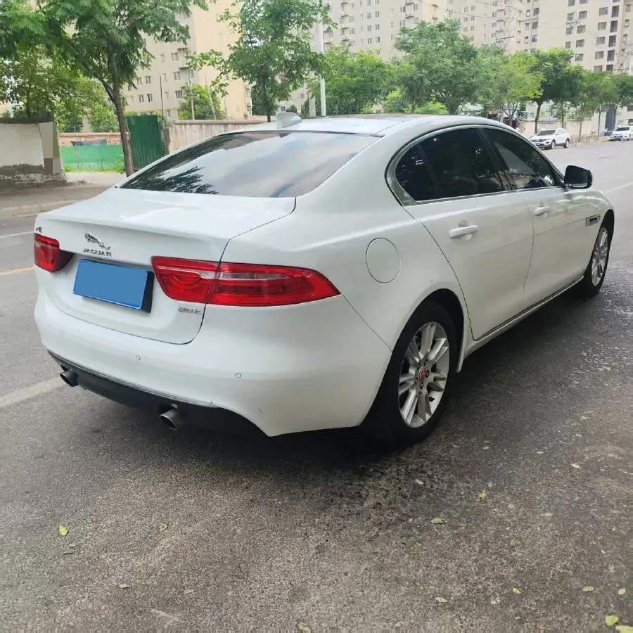 2019 Jeep Cherokee 2.0T 265HP L4 9AT,autocango,china used car exporter,china ev exporter,chinese used car exporter,chinese used ev exporter