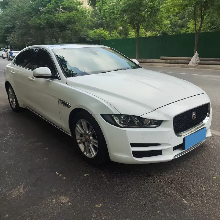 2019 Jeep Cherokee 2.0T 265HP L4 9AT,autocango,china used car exporter,china ev exporter,chinese used car exporter,chinese used ev exporter