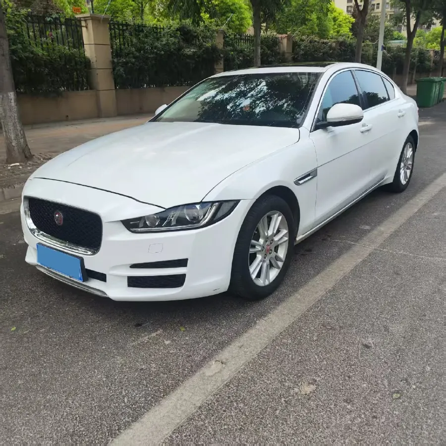 2019 Jeep Cherokee 2.0T 265HP L4 9AT,autocango,china used car exporter,china ev exporter,chinese used car exporter,chinese used ev exporter