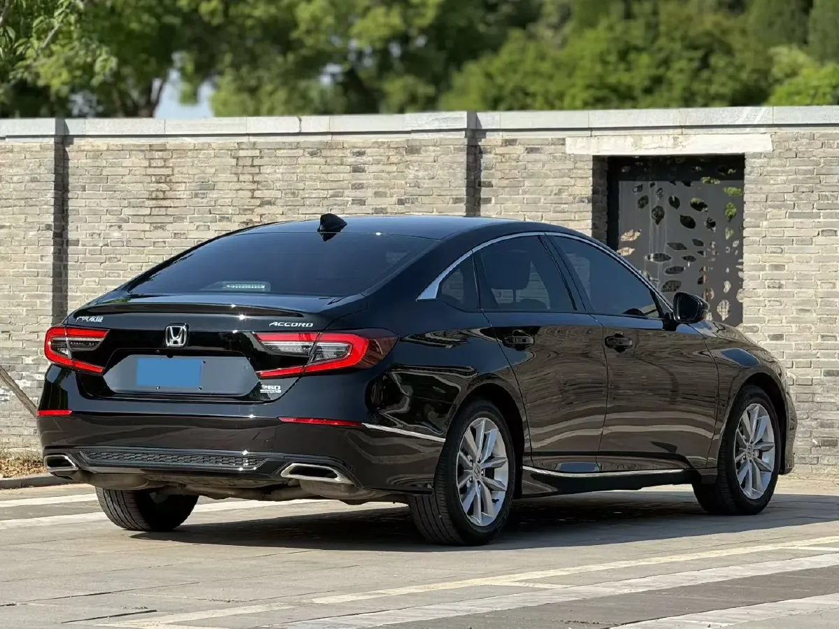 2022 Honda Accord 1.5T 194HP L4 CVT,autocango,china used car exporter,china ev exporter,chinese used car exporter,chinese used ev exporter