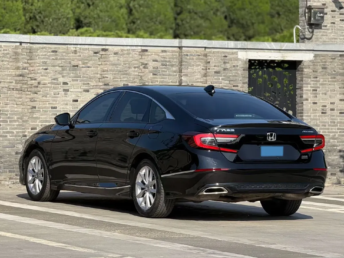 2022 Honda Accord 1.5T 194HP L4 CVT,autocango,china used car exporter,china ev exporter,chinese used car exporter,chinese used ev exporter