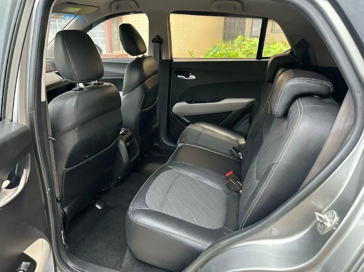 2017 BaoJun 310W 1.5L 105HP L4 6MT,autocango,china used car exporter,china ev exporter,chinese used car exporter,chinese used ev exporter