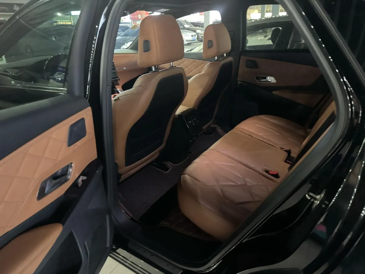 2018 DS 7 1.6T 220HP L4 8AT,autocango,china used car exporter,china ev exporter,chinese used car exporter,chinese used ev exporter