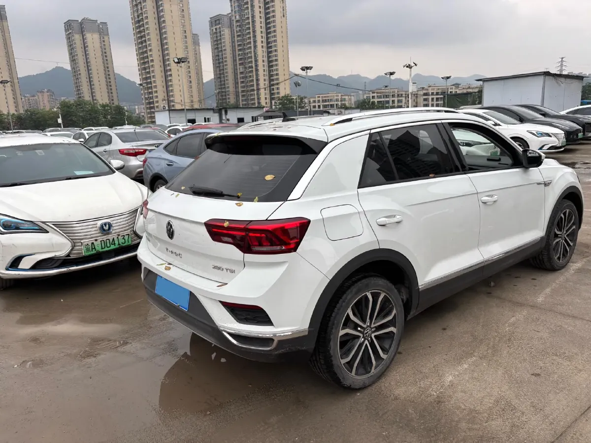 2021 Volkswagen T-Roc 1.4T 150HP L4 7DCT,autocango,china used car exporter,china ev exporter,chinese used car exporter,chinese used ev exporter