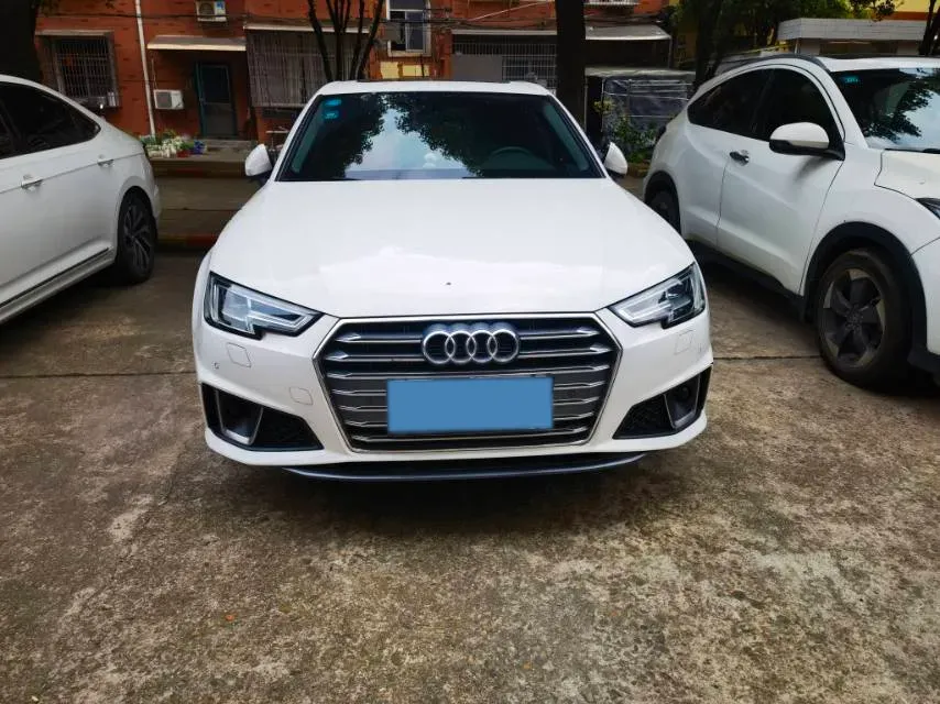 2019 Audi A4L 2.0T 190HP L4 7DCT,autocango,china used car exporter,china ev exporter,chinese used car exporter,chinese used ev exporter