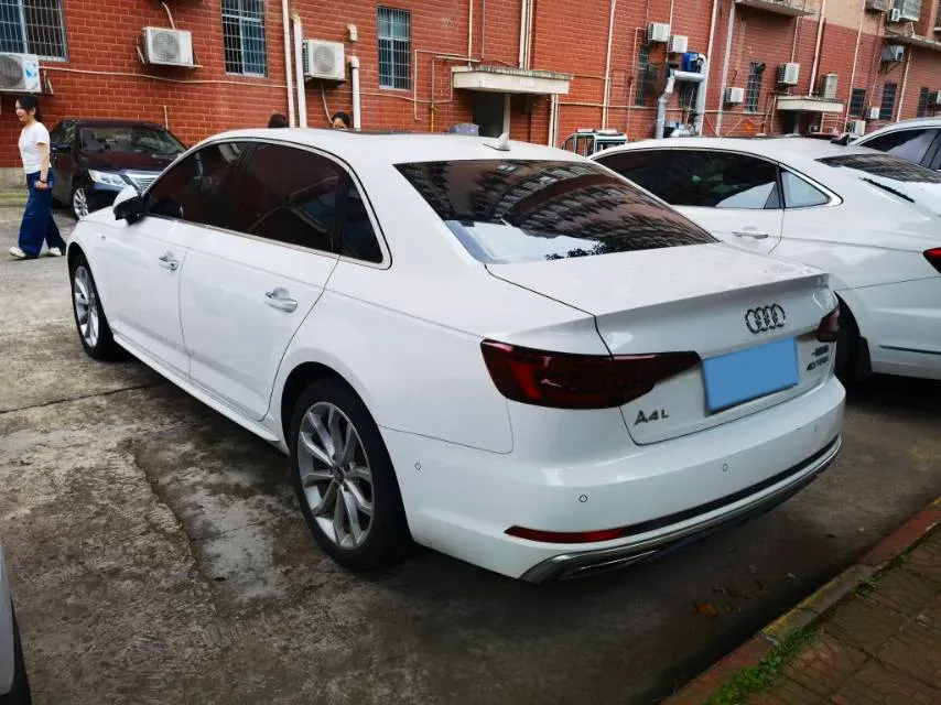 2019 Audi A4L 2.0T 190HP L4 7DCT,autocango,china used car exporter,china ev exporter,chinese used car exporter,chinese used ev exporter