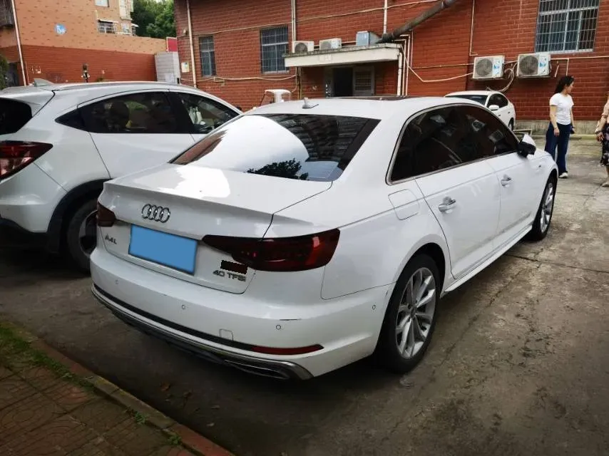 2019 Audi A4L 2.0T 190HP L4 7DCT,autocango,china used car exporter,china ev exporter,chinese used car exporter,chinese used ev exporter