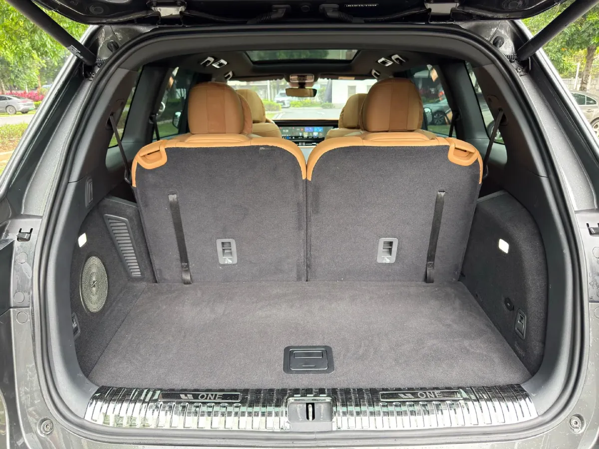 2020 Li ONE Range Extended 131HP REEV 40.5KWH,autocango,china used car exporter,china ev exporter,chinese used car exporter,chinese used ev exporter