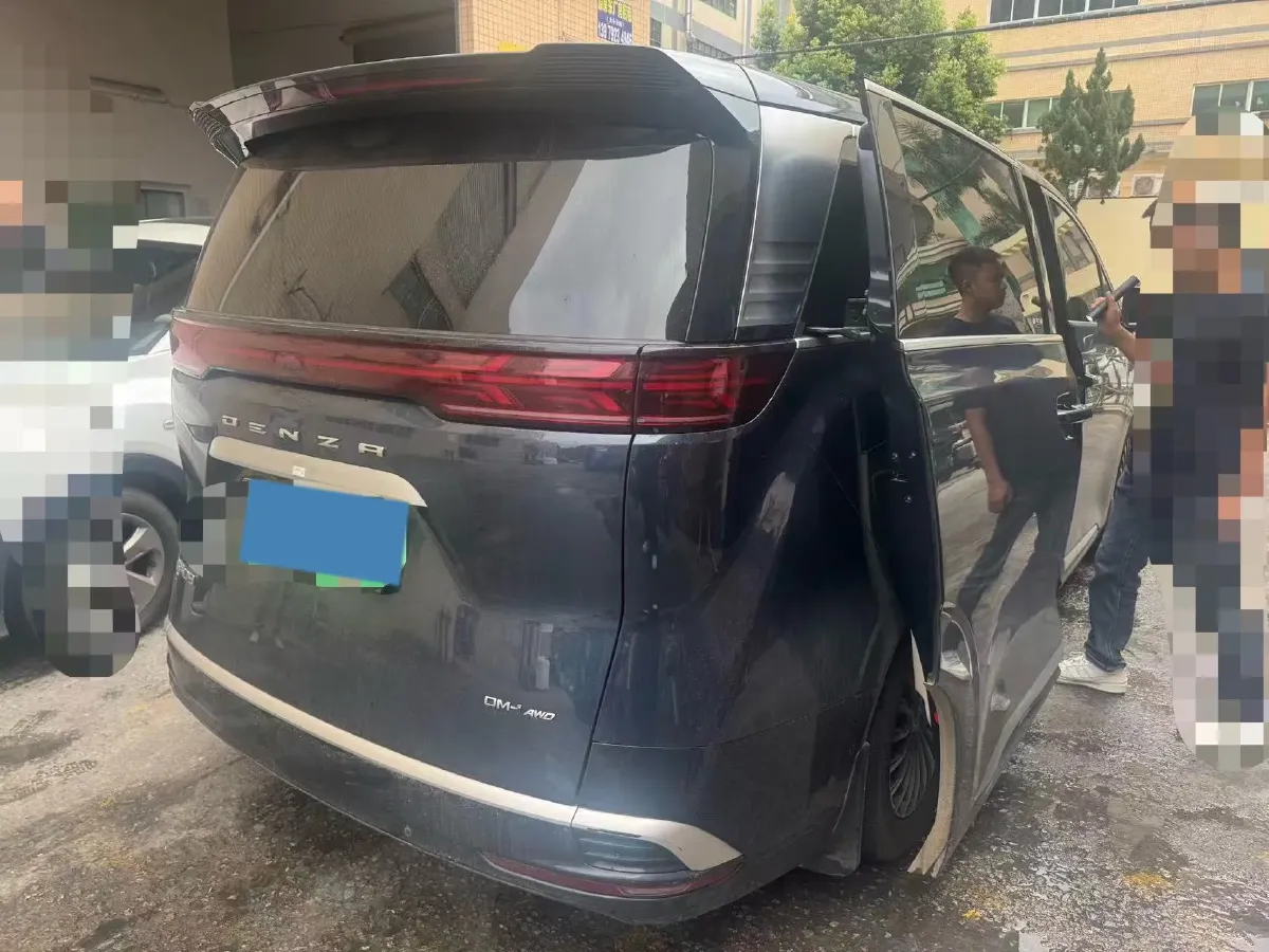 2024 Denza D9 1.5T 139HP L4 E-CVT PHEV 40KWH,autocango,china used car exporter,china ev exporter,chinese used car exporter,chinese used ev exporter