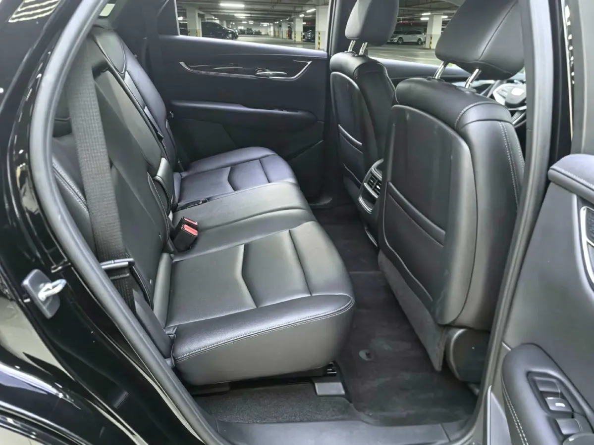 2022 Cadillac XT5 2.0T 237HP L4 9AT,autocango,china used car exporter,china ev exporter,chinese used car exporter,chinese used ev exporter