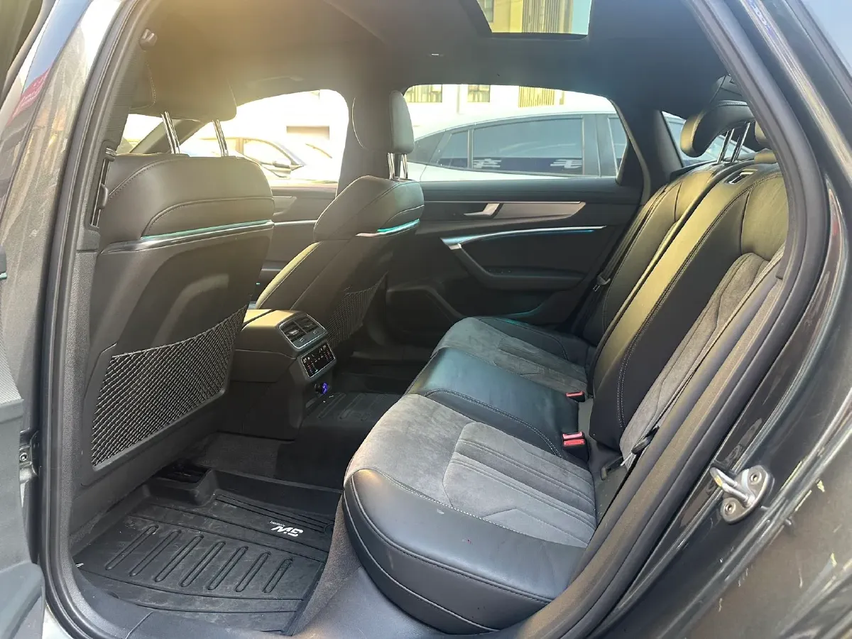 2020 Audi A6L 2.0T 224HP L4 7DCT,autocango,china used car exporter,china ev exporter,chinese used car exporter,chinese used ev exporter
