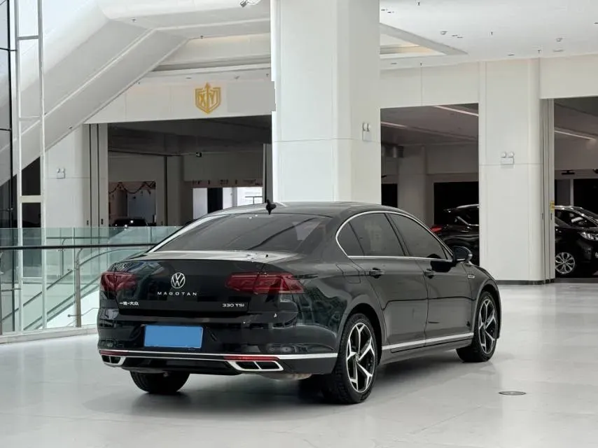 2023 Volkswagen Magotan 2.0T 186HP L4 7DCT,autocango,china used car exporter,china ev exporter,chinese used car exporter,chinese used ev exporter