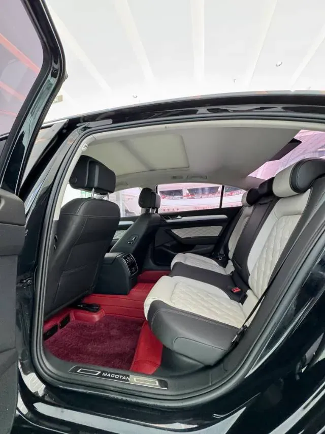 2023 Volkswagen Magotan 2.0T 186HP L4 7DCT,autocango,china used car exporter,china ev exporter,chinese used car exporter,chinese used ev exporter