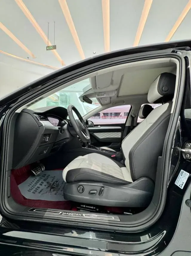2023 Volkswagen Magotan 2.0T 186HP L4 7DCT,autocango,china used car exporter,china ev exporter,chinese used car exporter,chinese used ev exporter