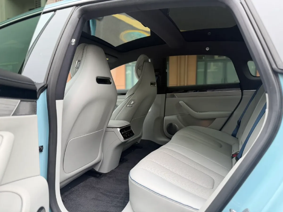 2025 Luxeed S7 BEV 82KWH,autocango,china used car exporter,china ev exporter,chinese used car exporter,chinese used ev exporter