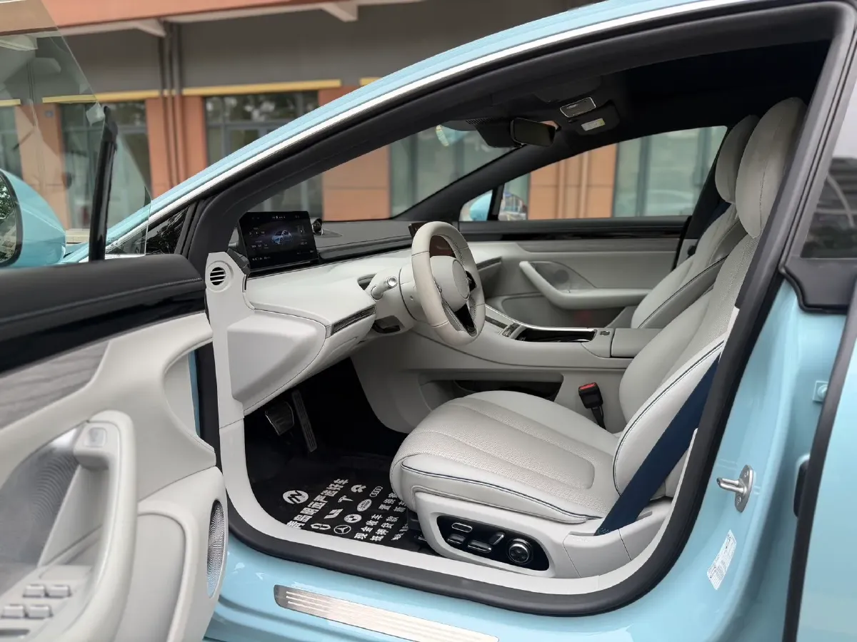 2025 Luxeed S7 BEV 82KWH,autocango,china used car exporter,china ev exporter,chinese used car exporter,chinese used ev exporter