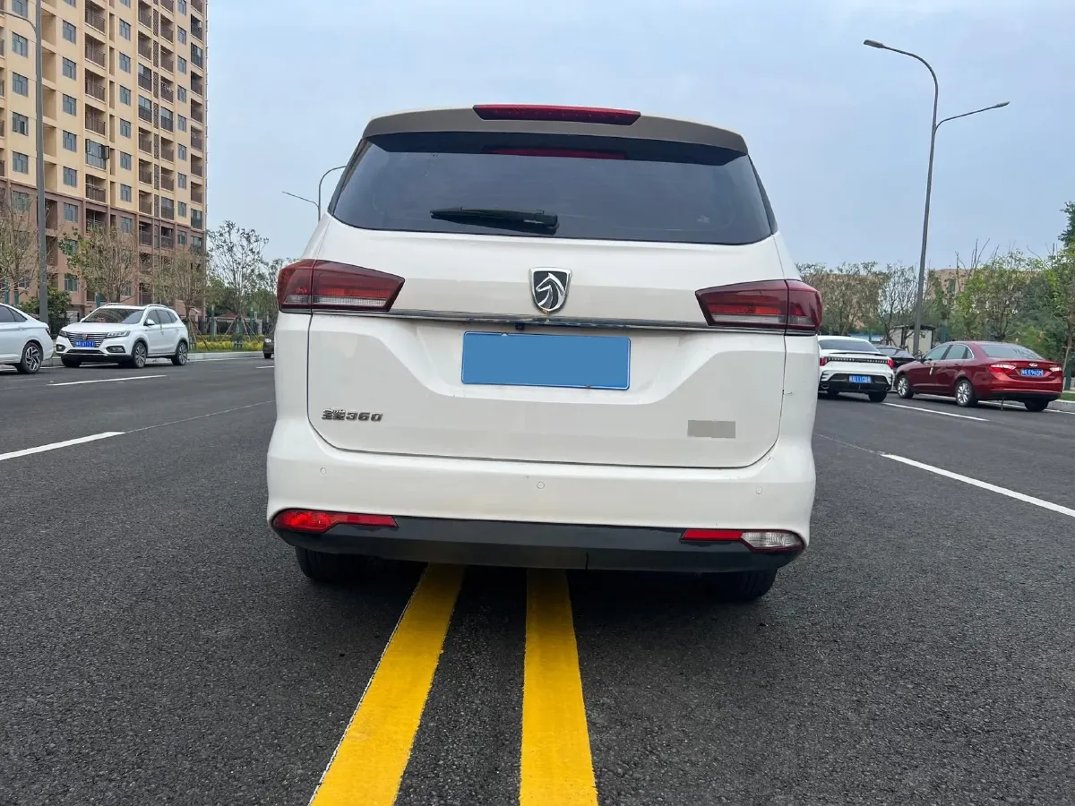 2018 BaoJun 360 1.5L 112HP L4 6MT,autocango,china used car exporter,china ev exporter,chinese used car exporter,chinese used ev exporter