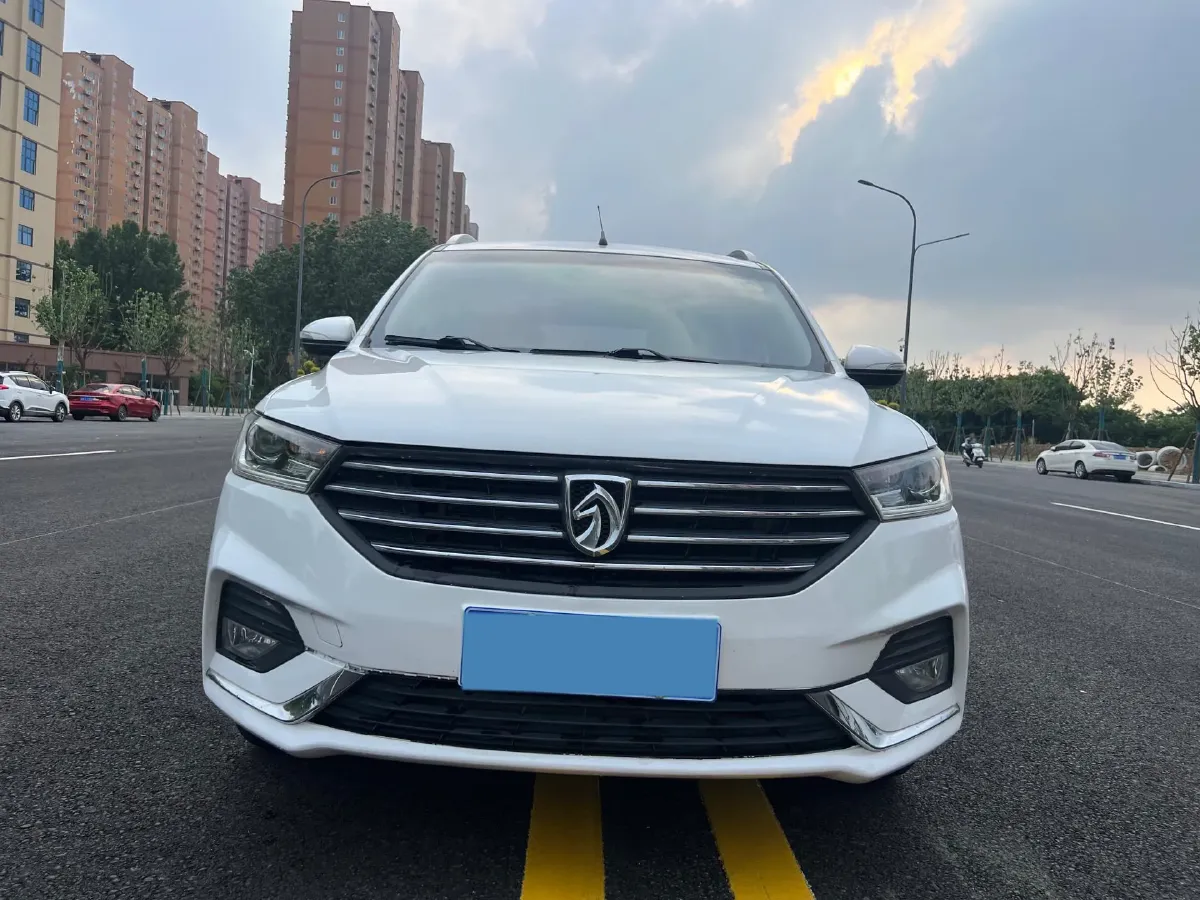 2018 BaoJun 360 1.5L 112HP L4 6MT,autocango,china used car exporter,china ev exporter,chinese used car exporter,chinese used ev exporter