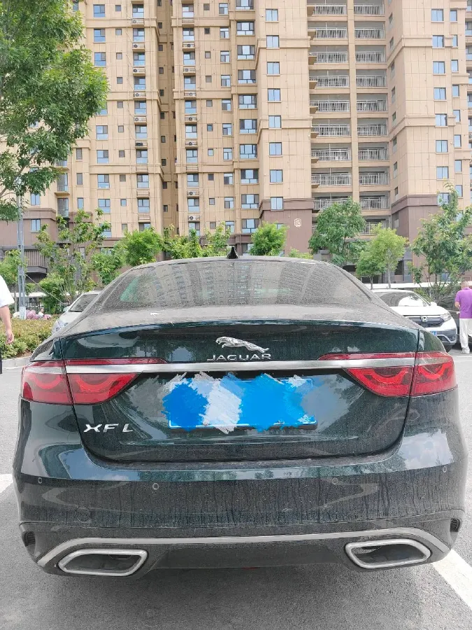 2023 Jaguar XFL 2.0T 200HP L4 8AT,autocango,china used car exporter,china ev exporter,chinese used car exporter,chinese used ev exporter