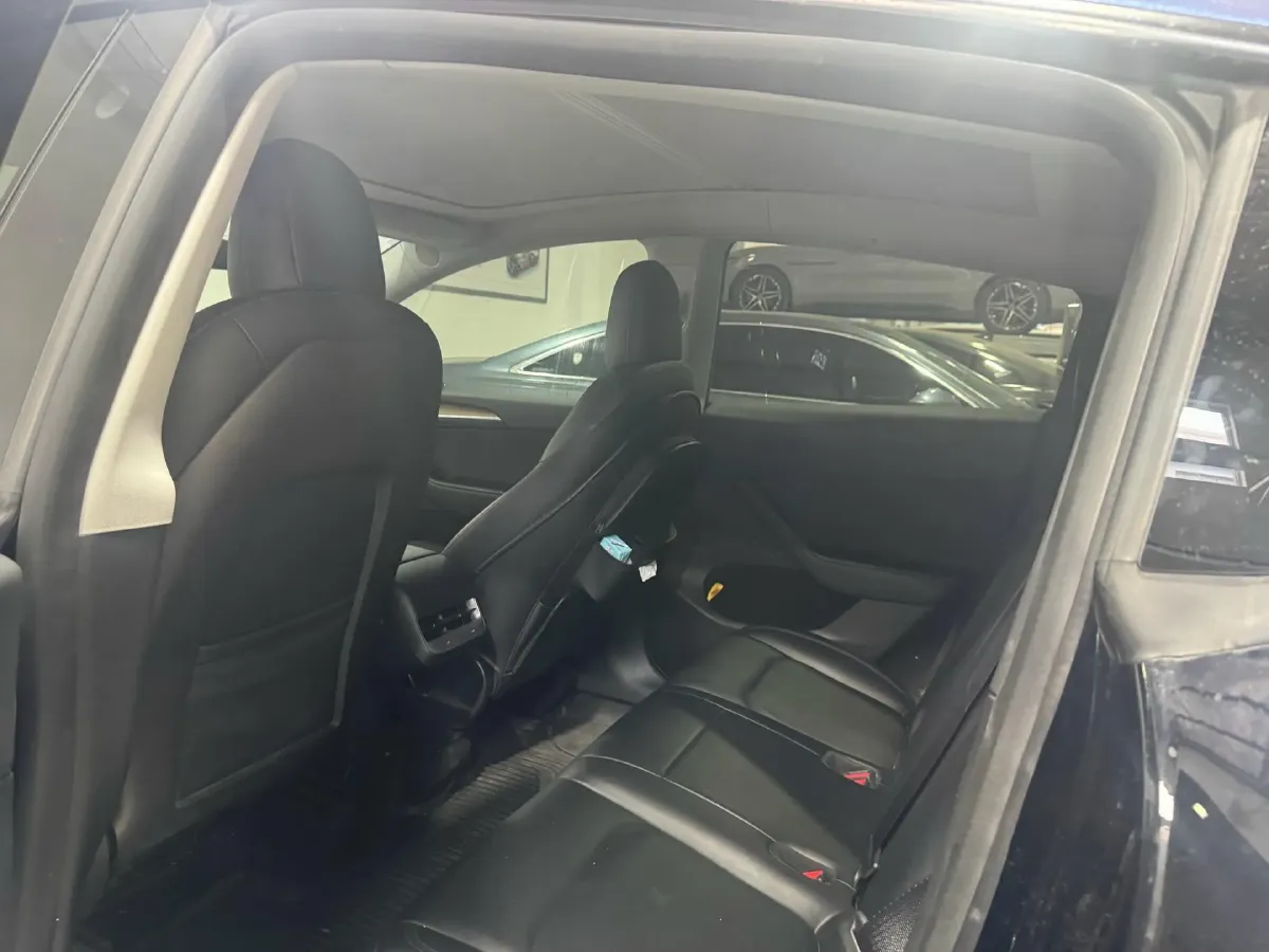 2022 Tesla Model Y BEV 60KWH,autocango,china used car exporter,china ev exporter,chinese used car exporter,chinese used ev exporter