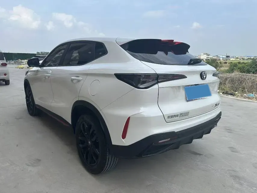 2025 ChangAn X5 PLUS 1.5T 188HP L4 7DCT,autocango,china used car exporter,china ev exporter,chinese used car exporter,chinese used ev exporter