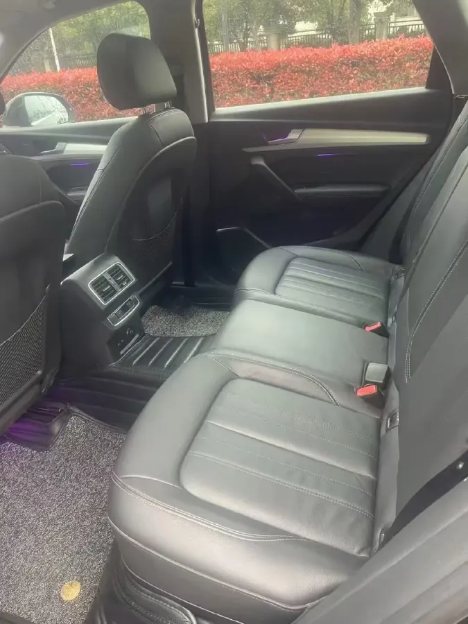 2020 Audi Q5L 2.0T 252HP L4 7DCT,autocango,china used car exporter,china ev exporter,chinese used car exporter,chinese used ev exporter