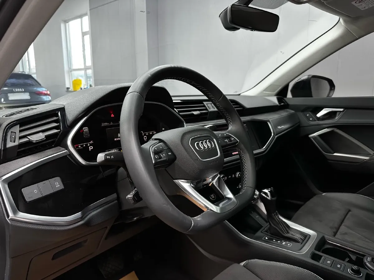 2022 Audi Q3 1.4T 150HP L4 7DCT,autocango,china used car exporter,china ev exporter,chinese used car exporter,chinese used ev exporter