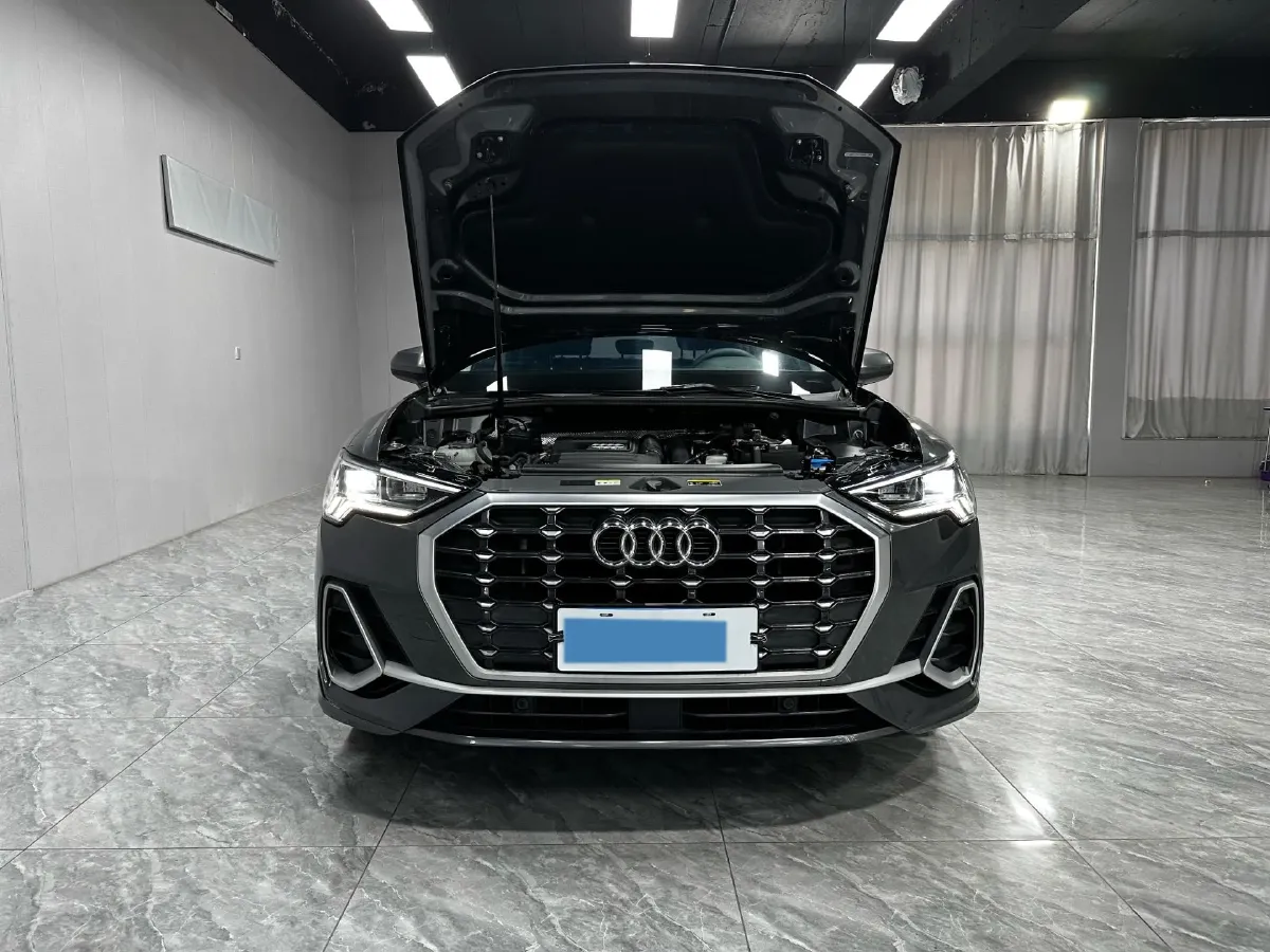 2022 Audi Q3 1.4T 150HP L4 7DCT,autocango,china used car exporter,china ev exporter,chinese used car exporter,chinese used ev exporter