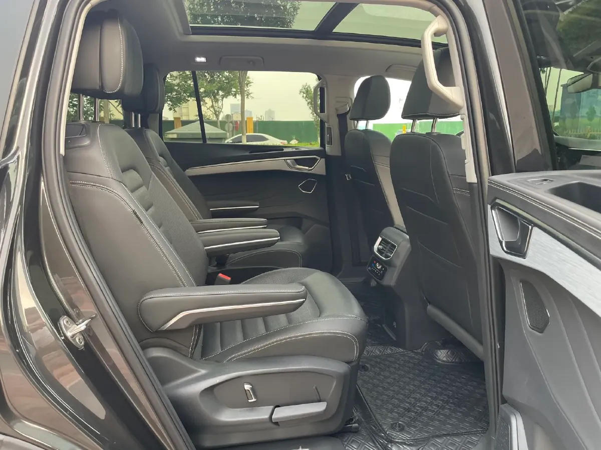 2023 Volkswagen Talagon 2.0T 220HP L4 7DCT,autocango,china used car exporter,china ev exporter,chinese used car exporter,chinese used ev exporter