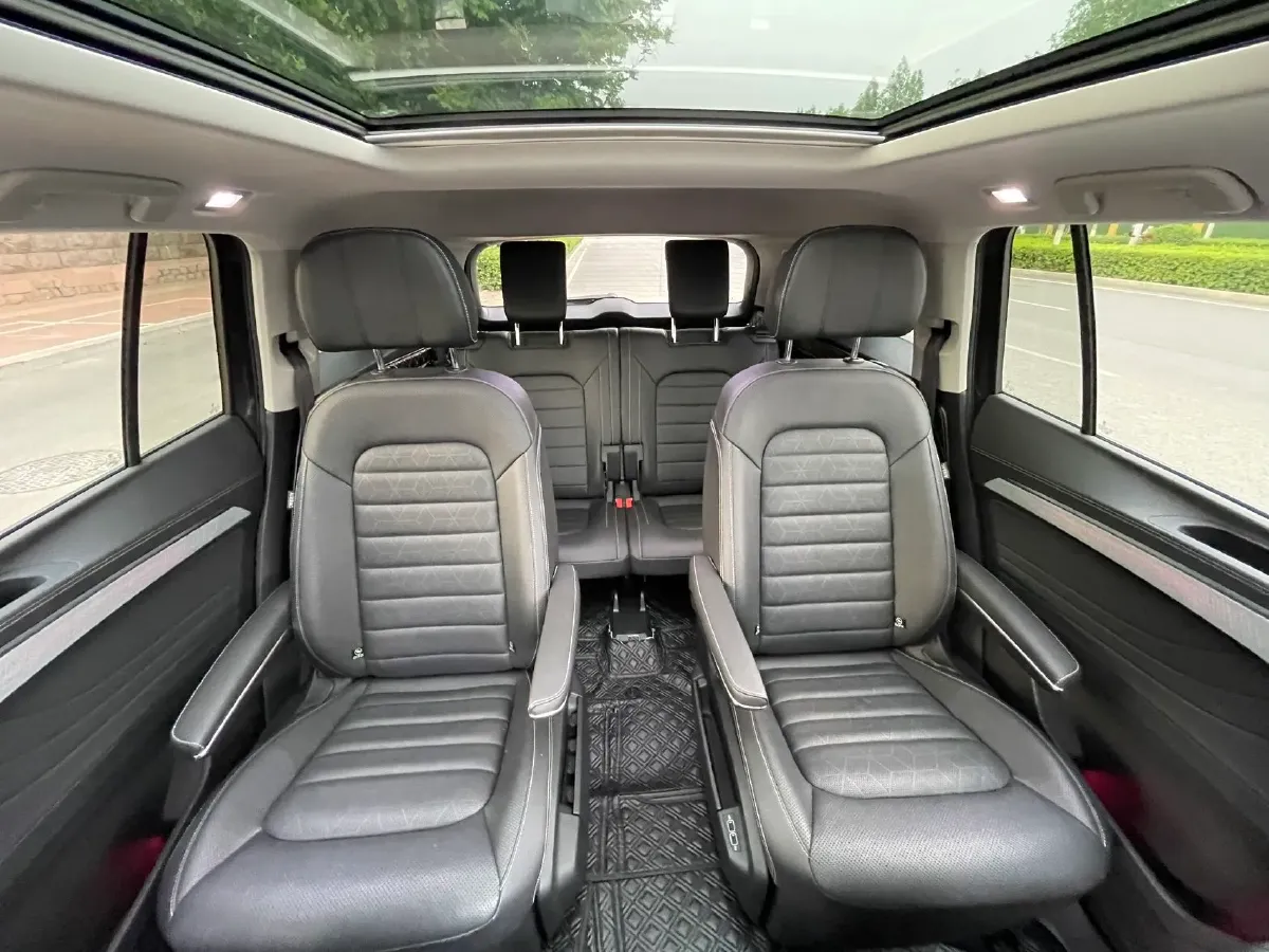 2023 Volkswagen Talagon 2.0T 220HP L4 7DCT,autocango,china used car exporter,china ev exporter,chinese used car exporter,chinese used ev exporter