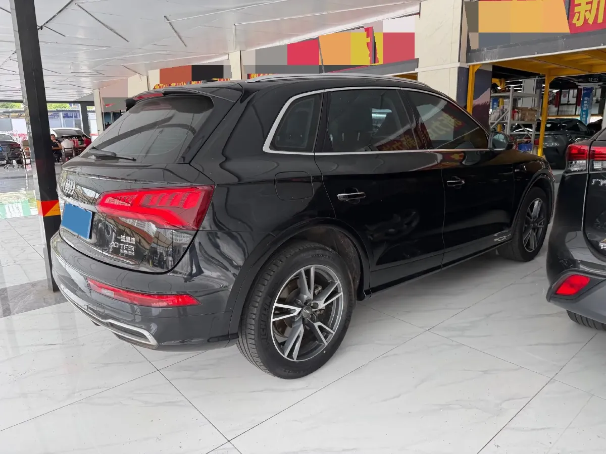 2020 Audi Q5L 2.0T 190HP L4 7DCT,autocango,china used car exporter,china ev exporter,chinese used car exporter,chinese used ev exporter