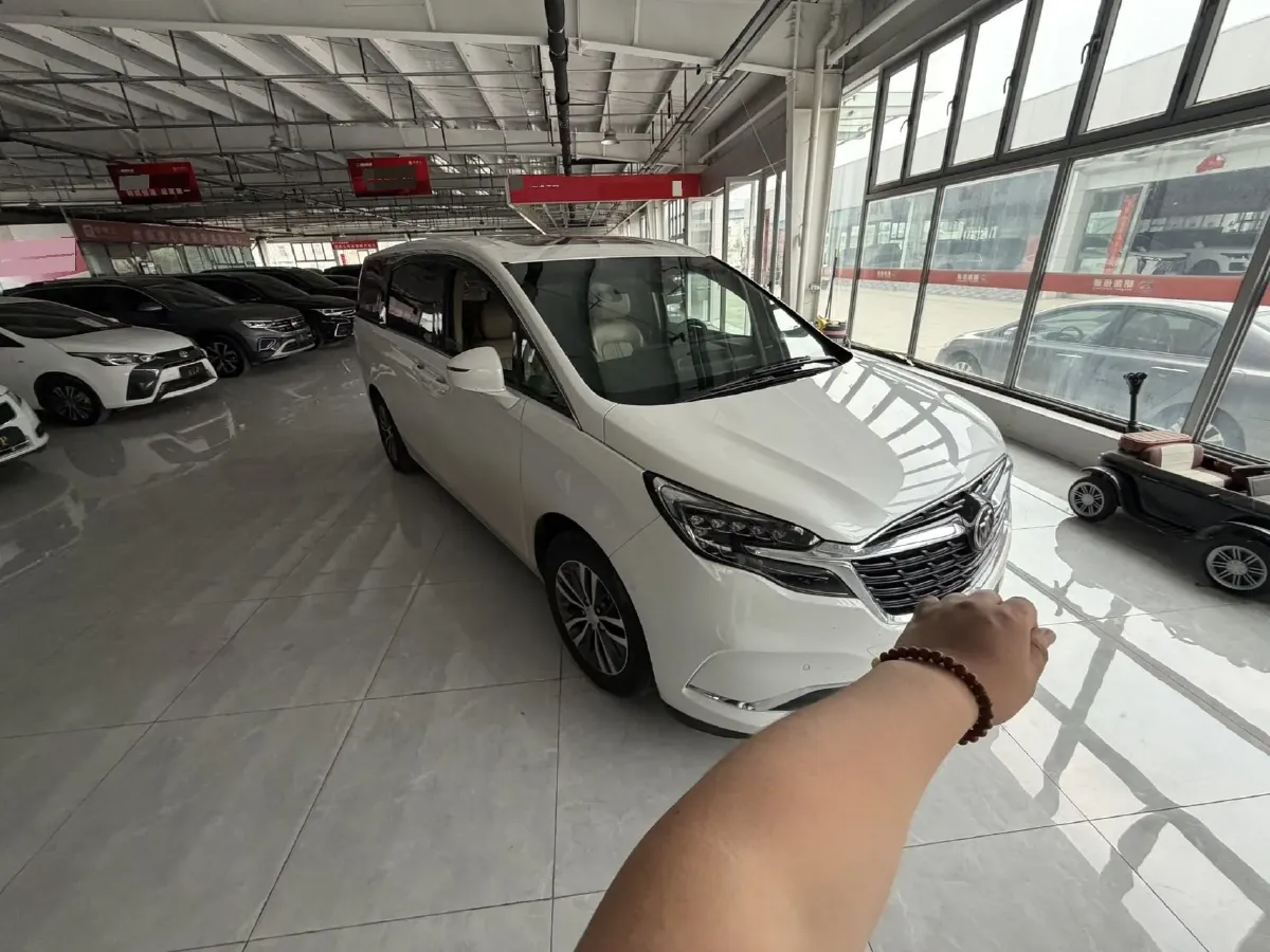 2020 Buick GL8 2.0T 237HP L4 9AT,autocango,china used car exporter,china ev exporter,chinese used car exporter,chinese used ev exporter