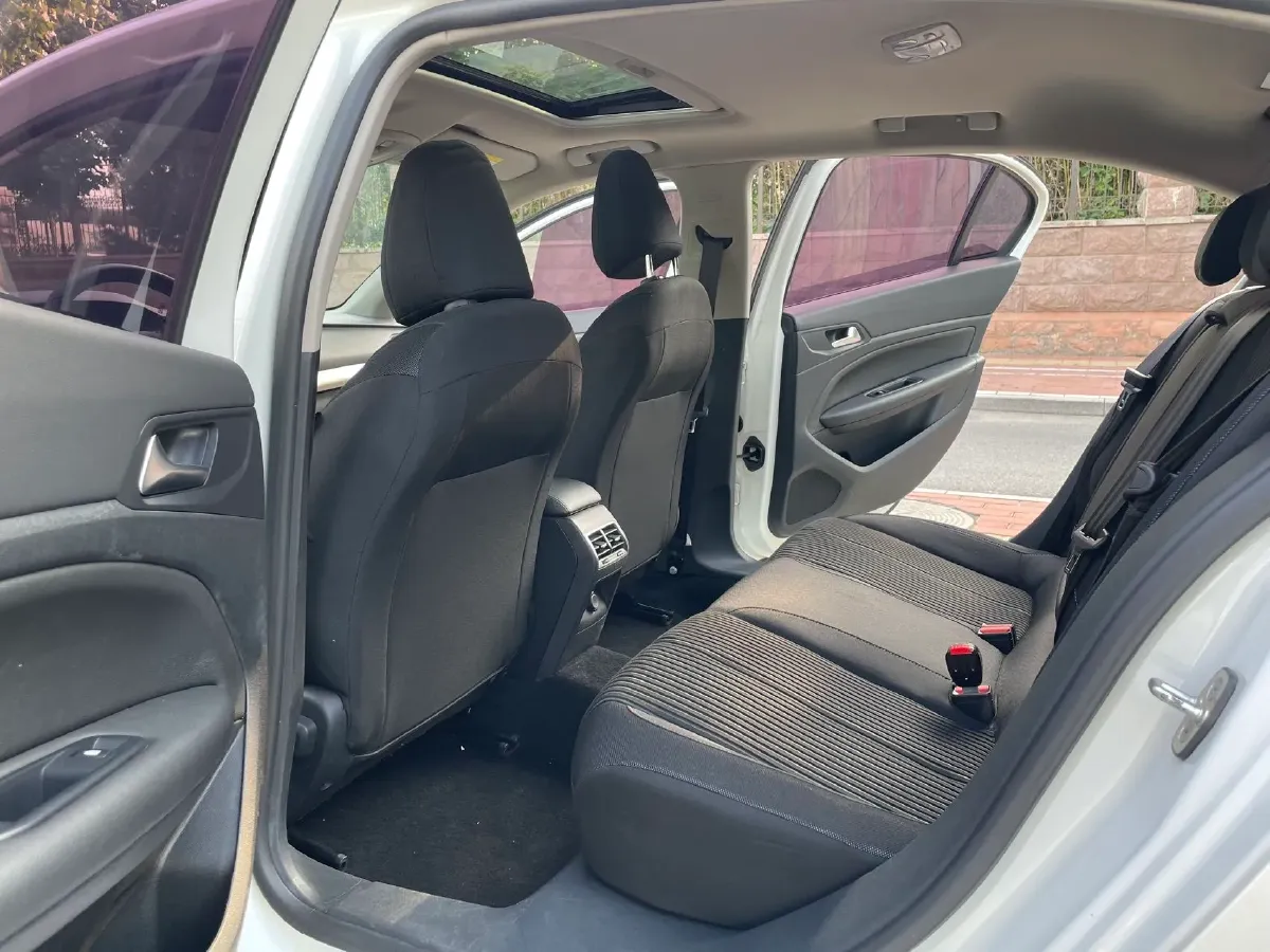 2018 Peugeot 408 1.6T 167HP L4 6AT,autocango,china used car exporter,china ev exporter,chinese used car exporter,chinese used ev exporter
