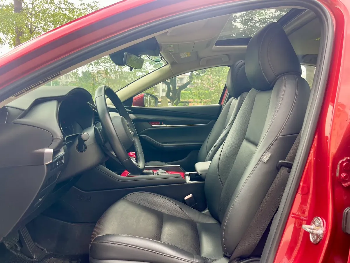 2020 Mazda 3 Axela 2.0L 158HP L4 6AT,autocango,china used car exporter,china ev exporter,chinese used car exporter,chinese used ev exporter