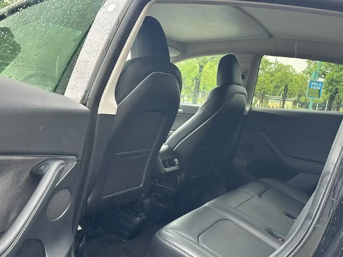 2022 Tesla Model Y BEV 60KWH,autocango,china used car exporter,china ev exporter,chinese used car exporter,chinese used ev exporter