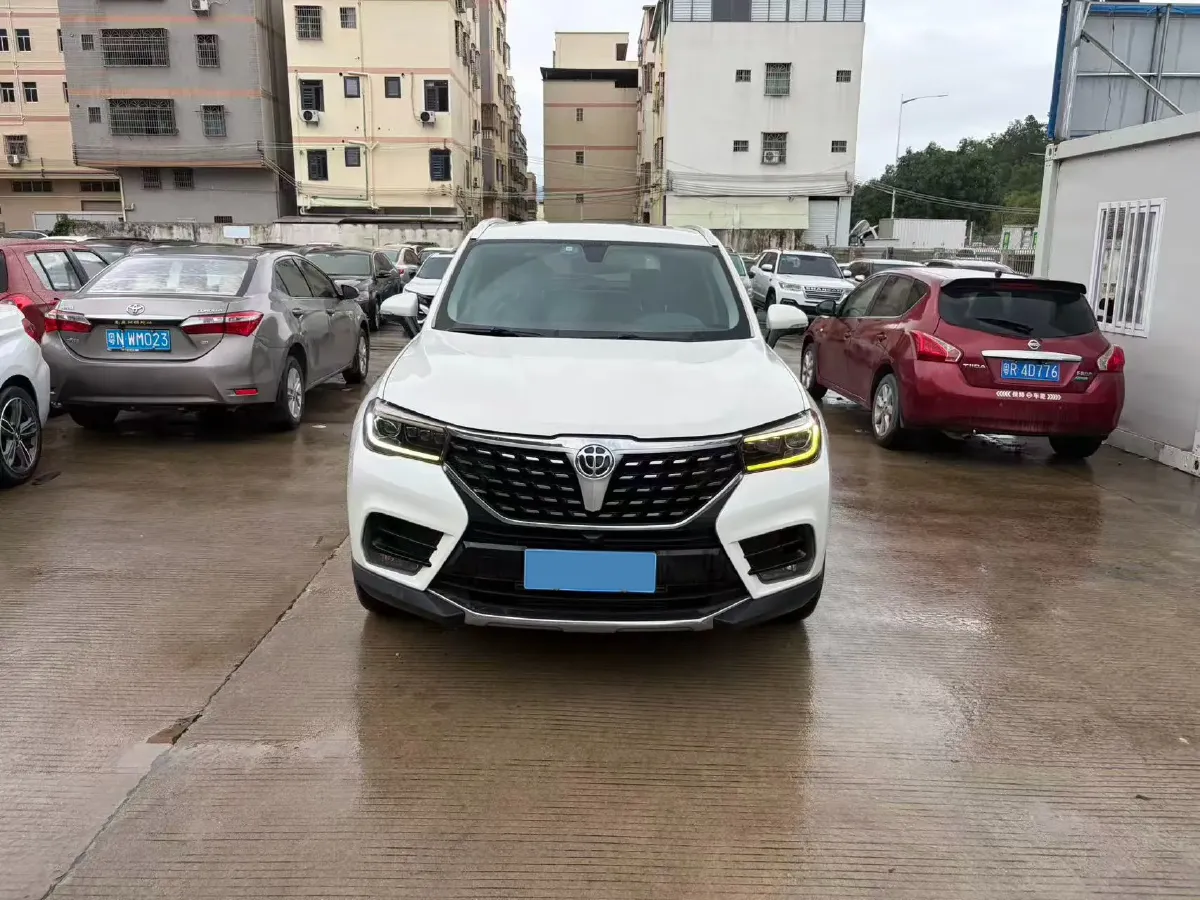 2018 Brilliance Auto V7 1.6T 204HP L4 7DCT,autocango,china used car exporter,china ev exporter,chinese used car exporter,chinese used ev exporter