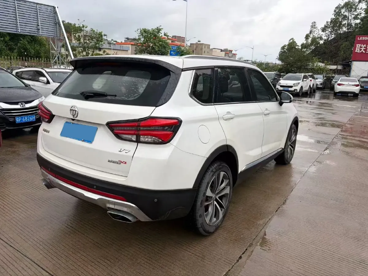 2018 Brilliance Auto V7 1.6T 204HP L4 7DCT,autocango,china used car exporter,china ev exporter,chinese used car exporter,chinese used ev exporter