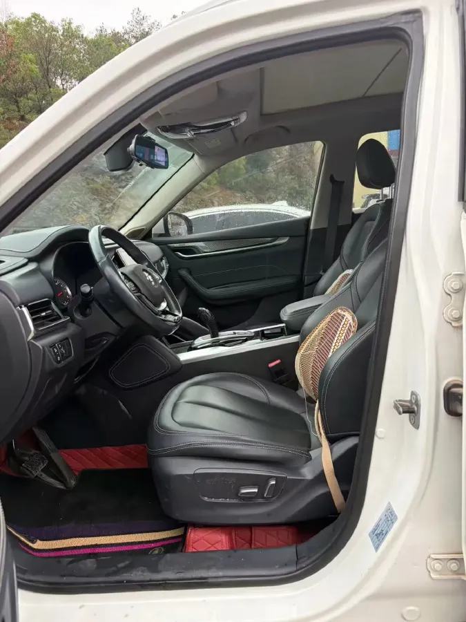 2018 Brilliance Auto V7 1.6T 204HP L4 7DCT,autocango,china used car exporter,china ev exporter,chinese used car exporter,chinese used ev exporter