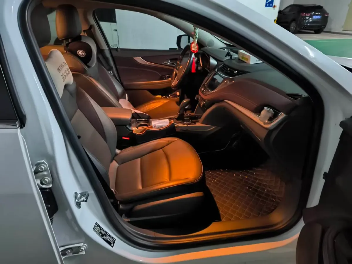 2018 Chevrolet Malibu 1.5T 170HP L4 6AT,autocango,china used car exporter,china ev exporter,chinese used car exporter,chinese used ev exporter