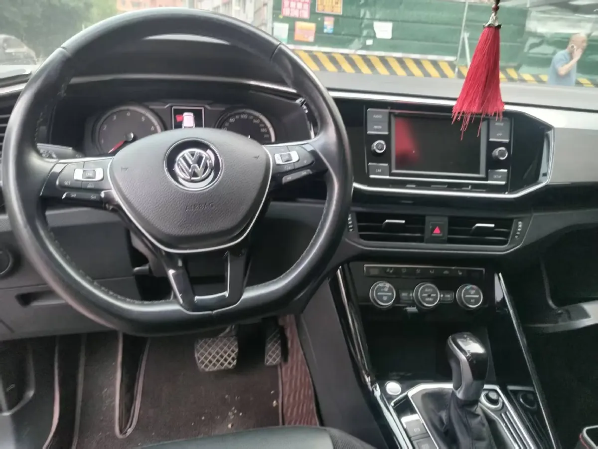 2019 MINI CLUBMAN 1.5T 102HP L3 6AT,autocango,china used car exporter,china ev exporter,chinese used car exporter,chinese used ev exporter