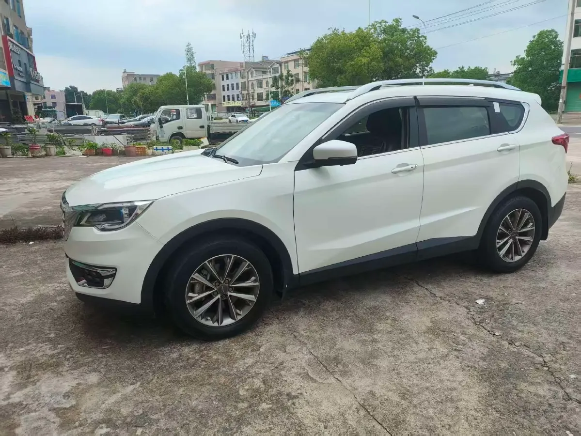 2018 Jetour X70 1.5T 147HP L4 5MT,autocango,china used car exporter,china ev exporter,chinese used car exporter,chinese used ev exporter