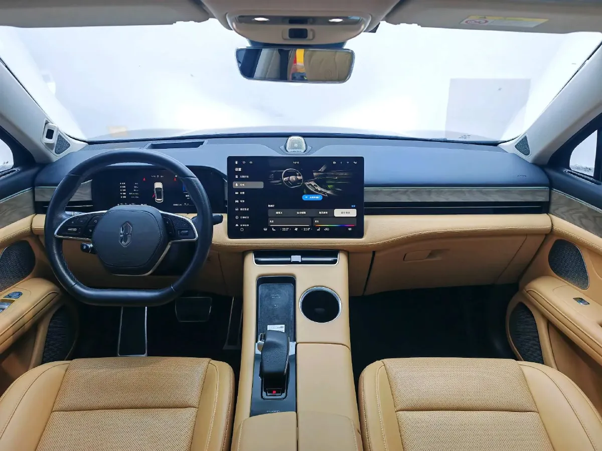 2022 JMC YuHu 7 2.0T 141HP L4 8AT,autocango,china used car exporter,china ev exporter,chinese used car exporter,chinese used ev exporter