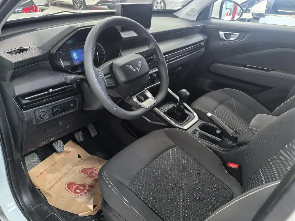 2022 WuLing XingChi 1.5L 99HP L4 6MT,autocango,china used car exporter,china ev exporter,chinese used car exporter,chinese used ev exporter
