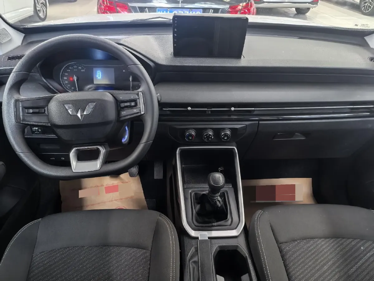 2022 WuLing XingChi 1.5L 99HP L4 6MT,autocango,china used car exporter,china ev exporter,chinese used car exporter,chinese used ev exporter