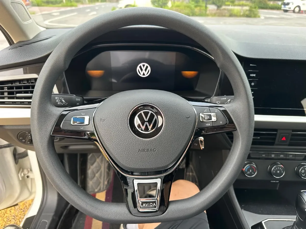 2021 Volkswagen Lavida 1.5L 113HP L4 6AT,autocango,china used car exporter,china ev exporter,chinese used car exporter,chinese used ev exporter