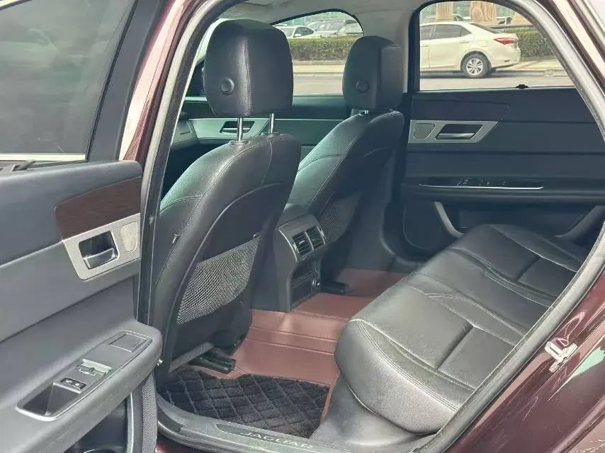 2018 Jaguar XFL 2.0T 200HP L4 8AT,autocango,china used car exporter,china ev exporter,chinese used car exporter,chinese used ev exporter