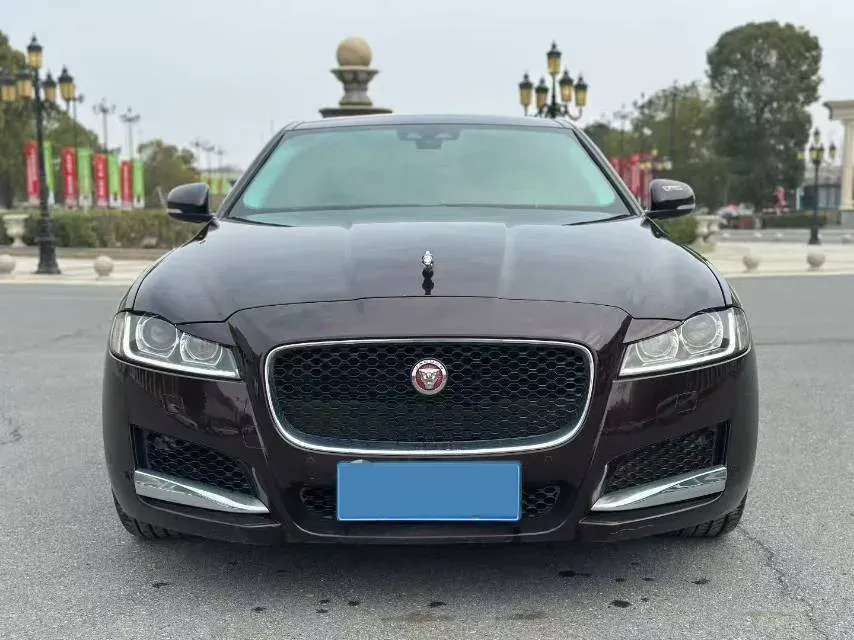 2018 Jaguar XFL 2.0T 200HP L4 8AT,autocango,china used car exporter,china ev exporter,chinese used car exporter,chinese used ev exporter