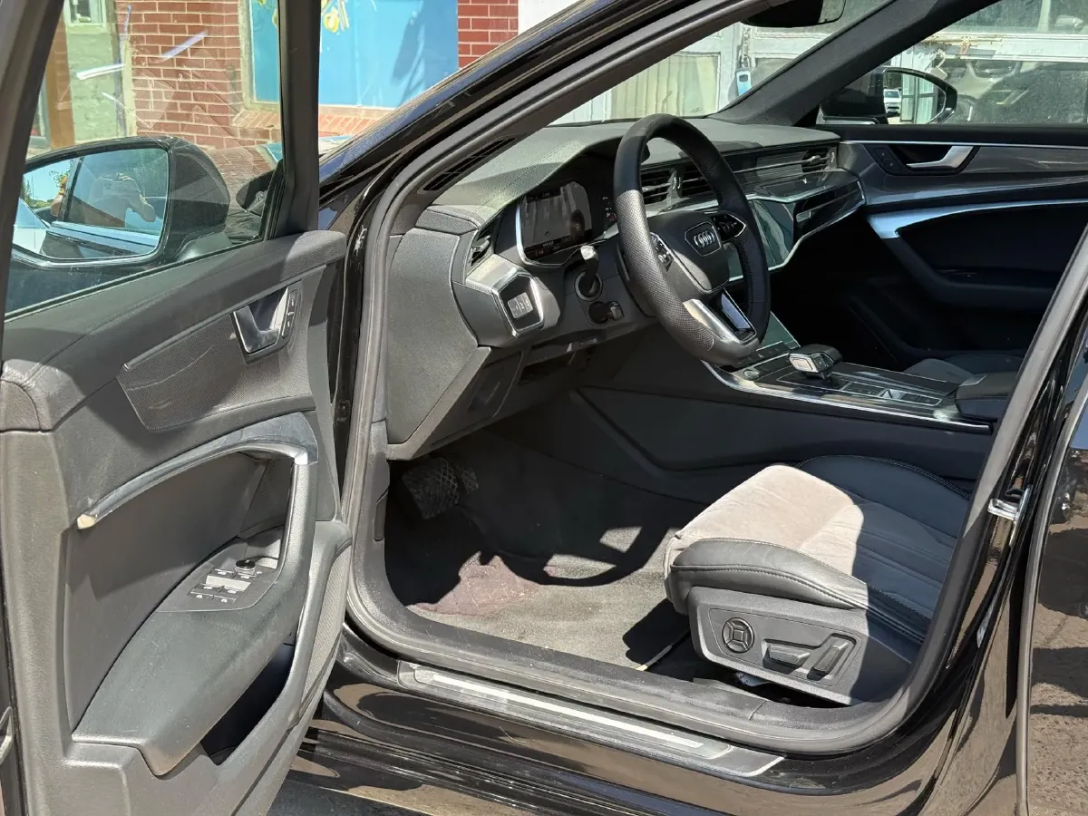 2019 Mercedes-Benz E Class 1.5T 184HP L4 9AT,autocango,china used car exporter,china ev exporter,chinese used car exporter,chinese used ev exporter