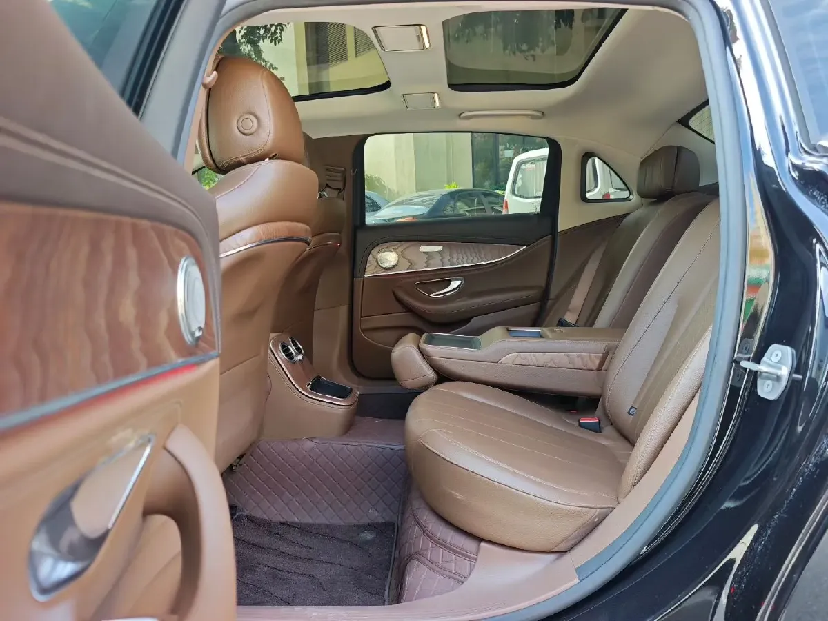 2022 Mercedes-Benz E Class 2.0T 197HP L4 9AT,autocango,china used car exporter,china ev exporter,chinese used car exporter,chinese used ev exporter