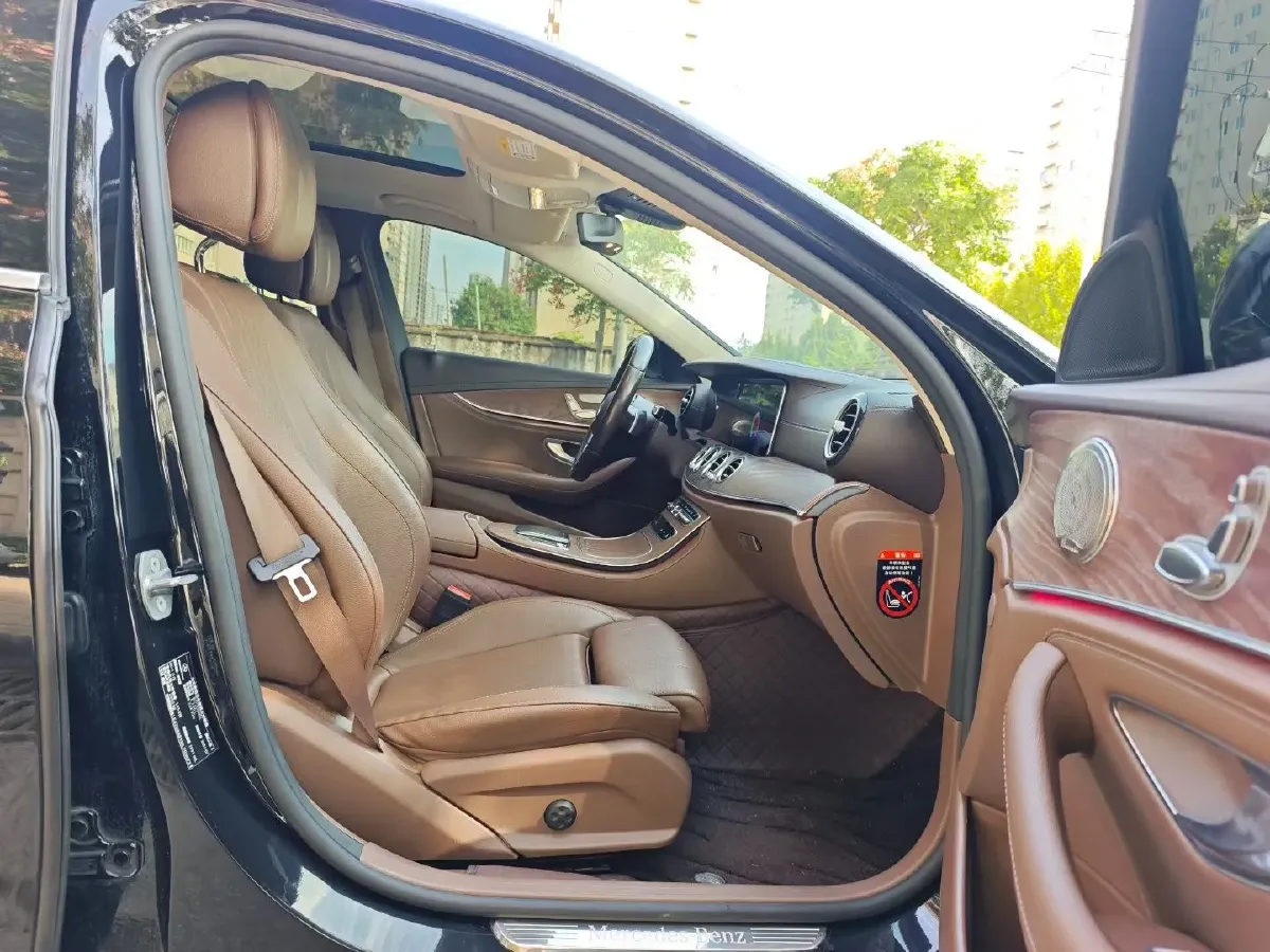 2022 Mercedes-Benz E Class 2.0T 197HP L4 9AT,autocango,china used car exporter,china ev exporter,chinese used car exporter,chinese used ev exporter